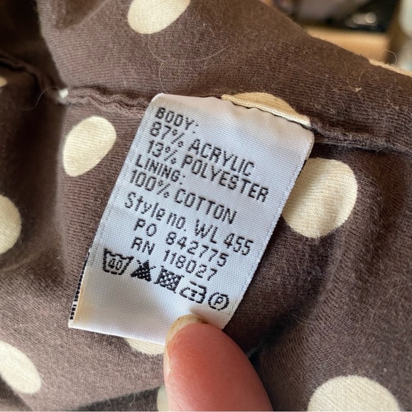 BODEN adorable cropped boucle faux fur zip vest with polka dot lining - Picture 5 of 9